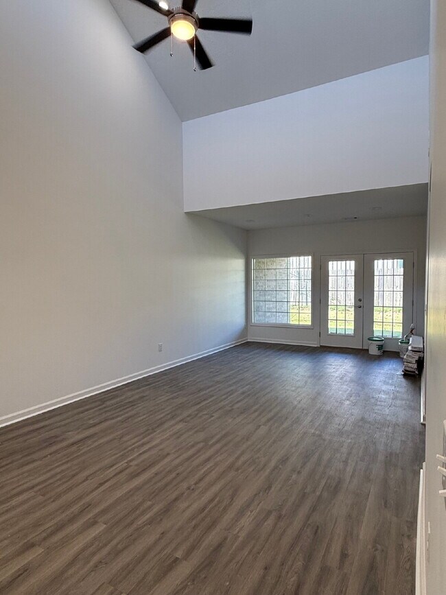 Building Photo - 3017 Olivia Ct