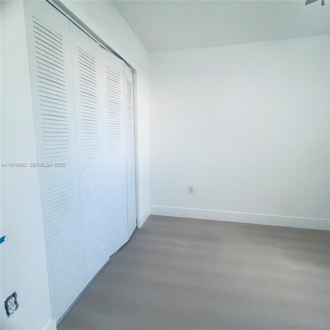 Foto del edificio - 6618 NW 188th Ln