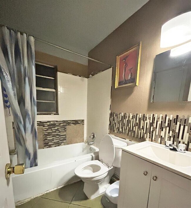 Foto del edificio - 1112 S Bay Ave