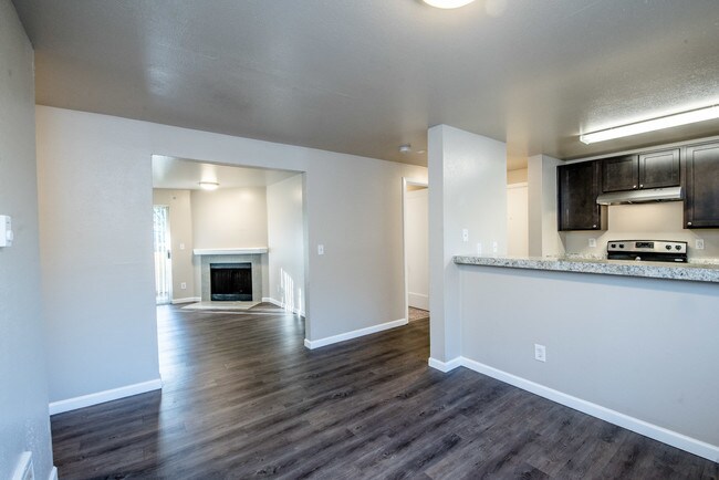 Building Photo - Crosspointe