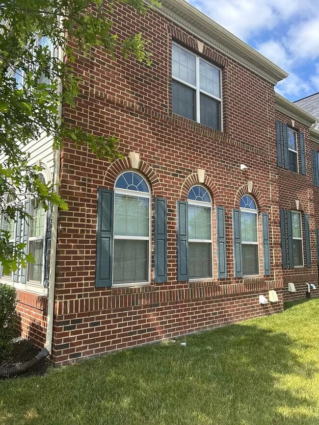 Building Photo - GiGi Gaddis