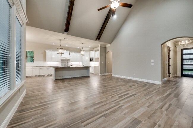 Foto del edificio - 8140 Money Ln