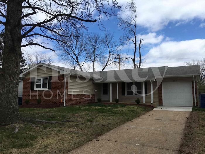 Primary Photo - 2850 Dover Drive