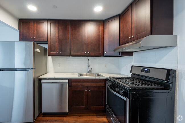 1BR, 1BA - 874 Willoughby Ave