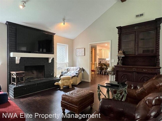 Building Photo - 3 br, 2 bath House - 1577 Devonshire pl