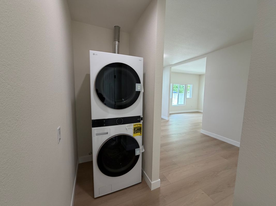 Foto del edificio - 14536 Jeremie St
