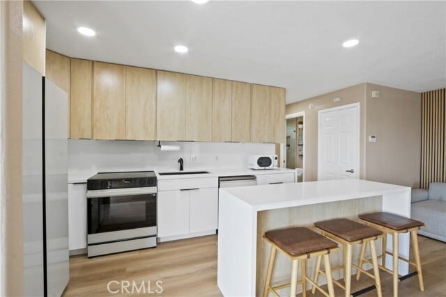 Building Photo - 711 Pacific Coast Hwy