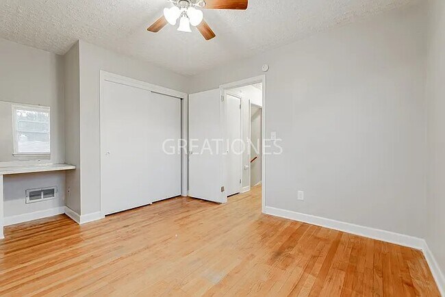 Building Photo - 1619 B Ave