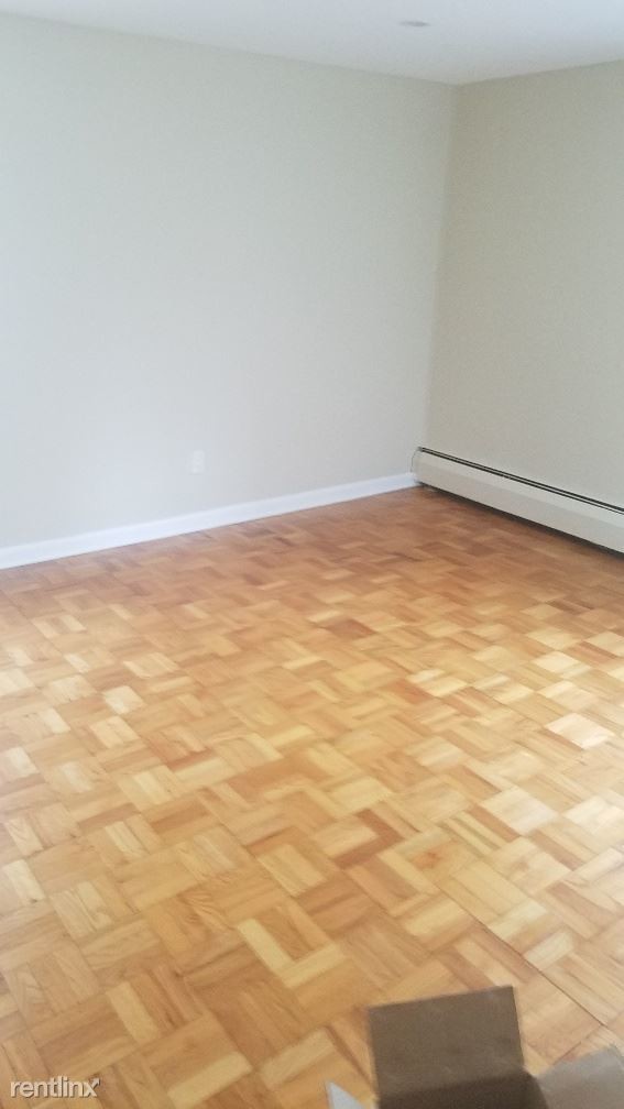 Foto del edificio - 2 br, 2 bath Apartment - 6010 Kennedy Blvd E