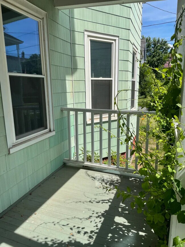 Foto del edificio - 34 Day Ave