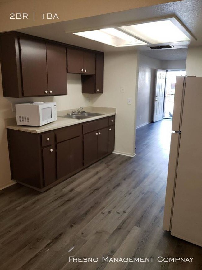 Building Photo - 2 bedroom in Fresno CA 93727