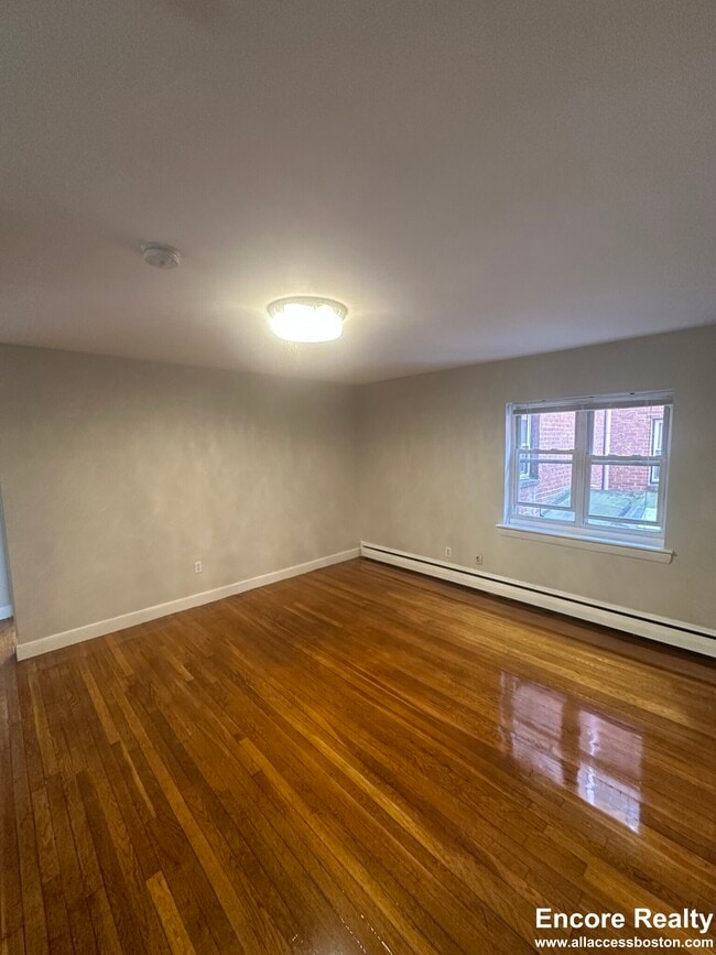 Building Photo - 63 Selkirk Rd