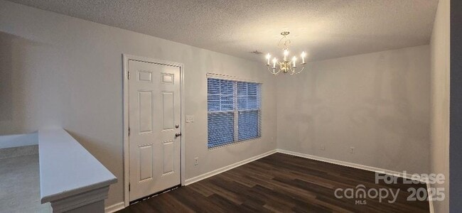 Building Photo - 1732 Carmenet Ln