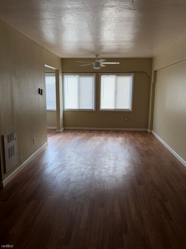 Foto del edificio - 10410 Foothill Blvd