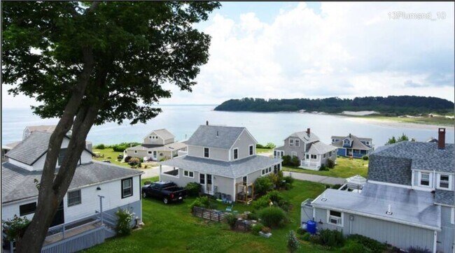 Building Photo - 13 Plum Sound Rd