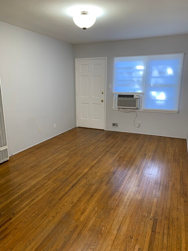 Foto del edificio - 1511 Dixon St