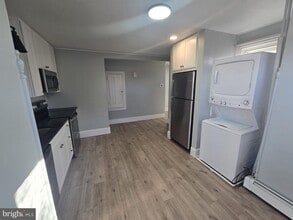 Building Photo - 314 Walnut St