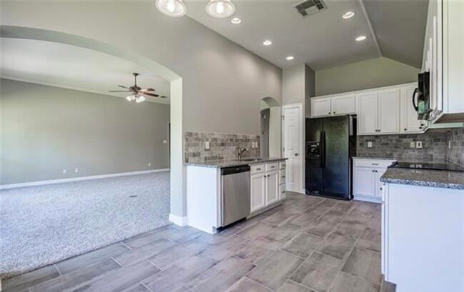 Foto del edificio - 254 Avondale Ln