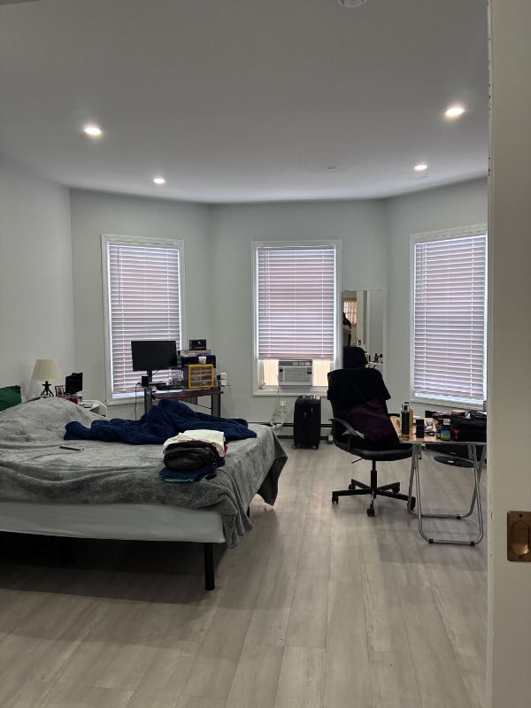 Building Photo - 49 Dukes St