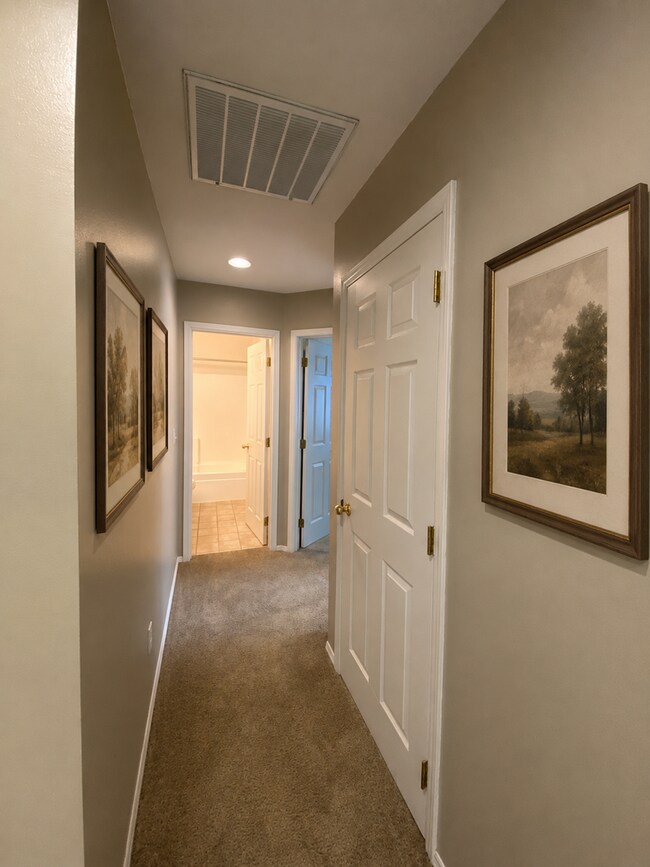 Foto del edificio - 4227B Nola Loop Rd