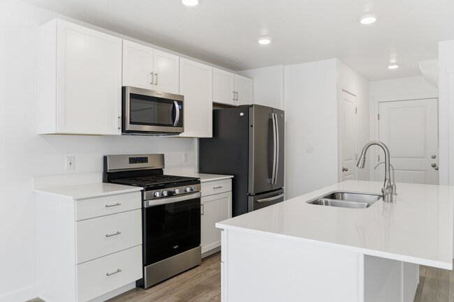 Building Photo - 367 Navigator Ct