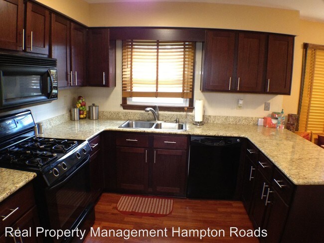 Building Photo - 2208 Fort Belvoir Dr