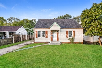 Building Photo - 124 E Lindberg Dr