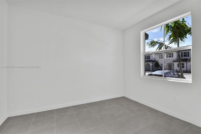 Foto del edificio - 12200 NW 23rd Ct