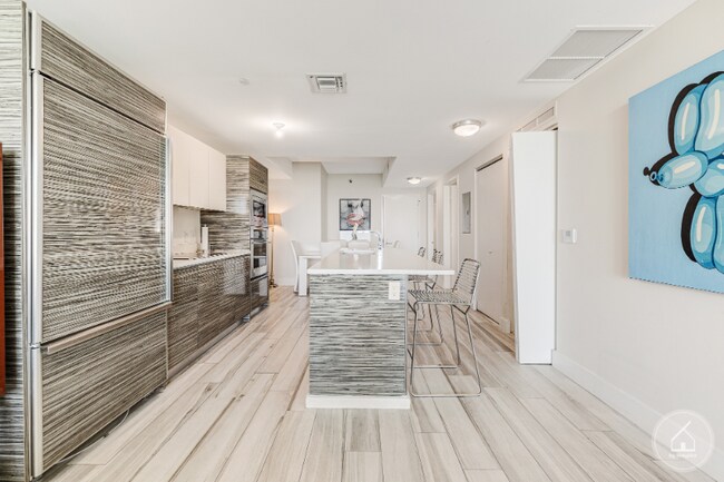 Foto del edificio - 460 NE 28th St