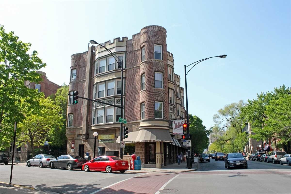 Primary Photo - 2110 N Clark St