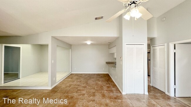 3 br, 2 bath House - 763 Golden Sunshine C... - 4