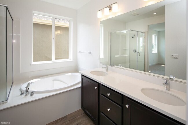 Foto del edificio - 4 br, 2.5 bath House - 2817 Michalia Lane