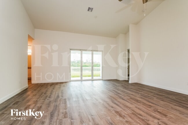 Foto del edificio - 741 Chestnut St E