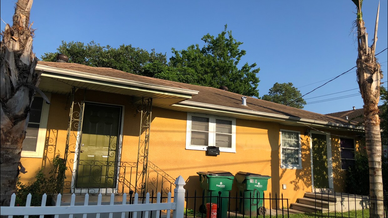 Foto principal - 1069 Avenue A