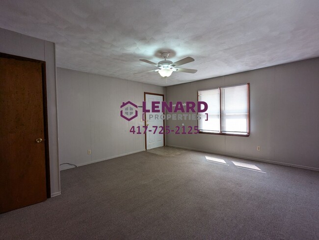 Building Photo - 502-506 N Wilson