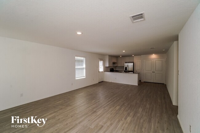 Building Photo - 10507 McClintock Dr