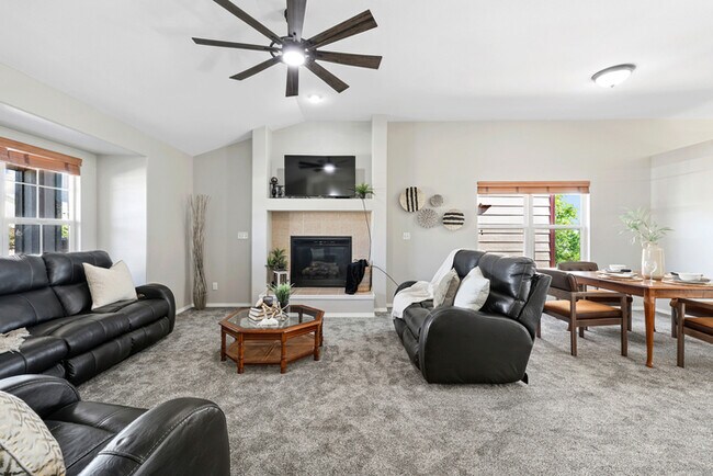 Building Photo - 3925 Roan Drive Colorado Springs, CO 80922