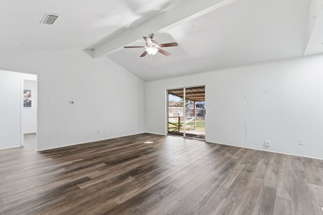 Photo - Amazing in Arlington House