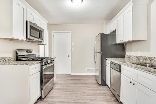Building Photo - 2077 Rosewood Rd