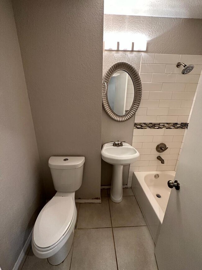 Foto del edificio - 5618 Briarwood Dr NW