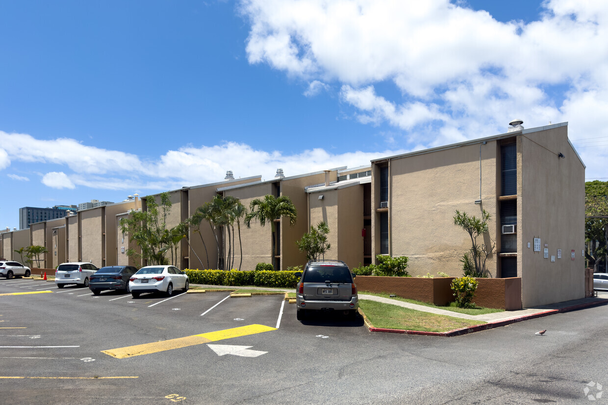 Primary Photo - Kauluwela II Apartments