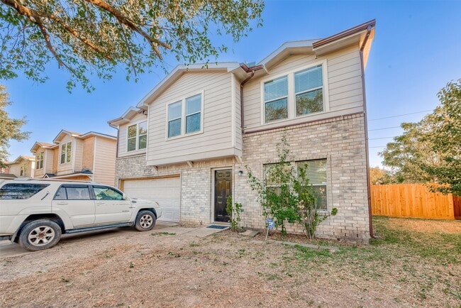 Building Photo - 19839 Rustic Lake Ln