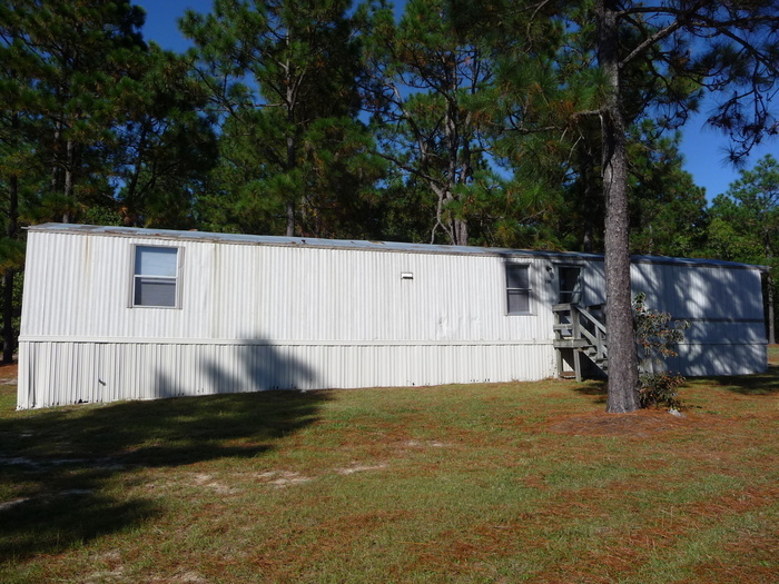 Foto principal - 3 Bedroom 2 Bath Mobile Home! Ready for Rent!