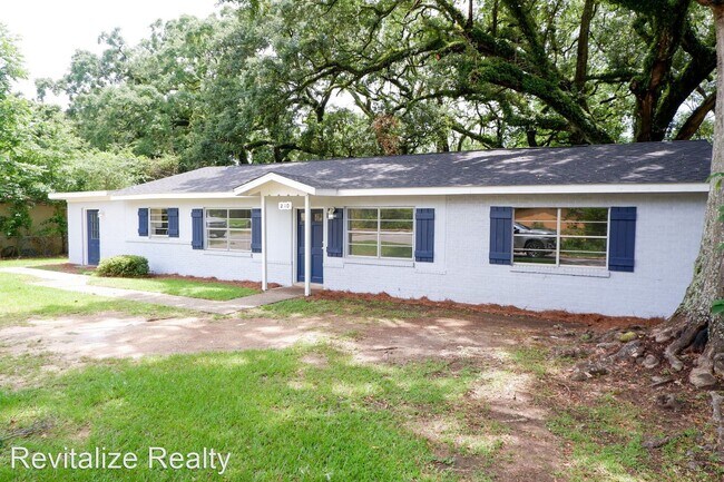 Building Photo - 4 br, 2 bath House - 210 South Day St