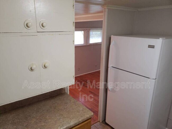 Building Photo - 126 Wellington Cir