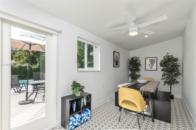 Foto del edificio - 260 NE 46th St