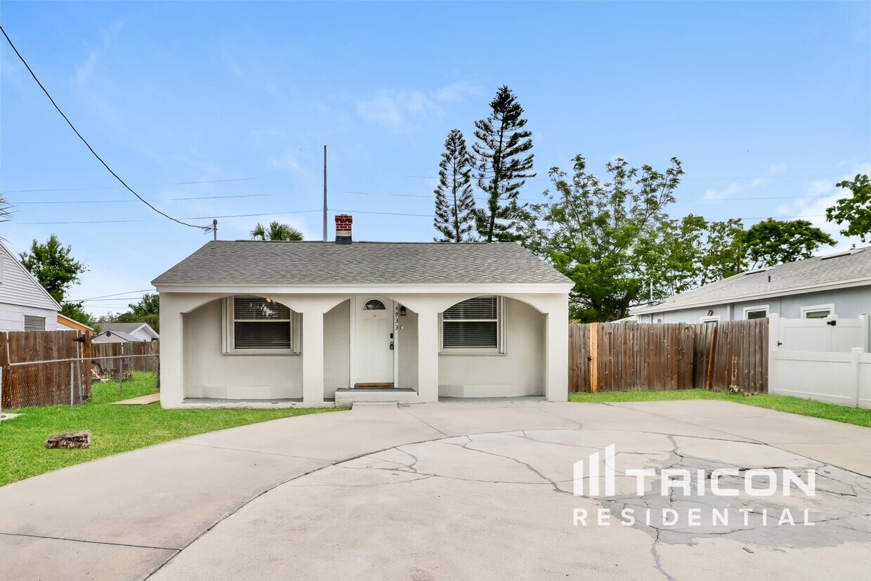 Foto principal - 4933 12th Ave S