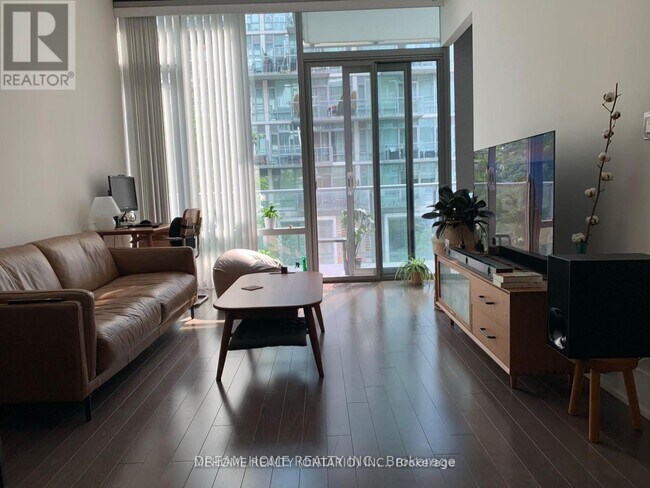 Photo du bâtiment - 39 Queens Quay E