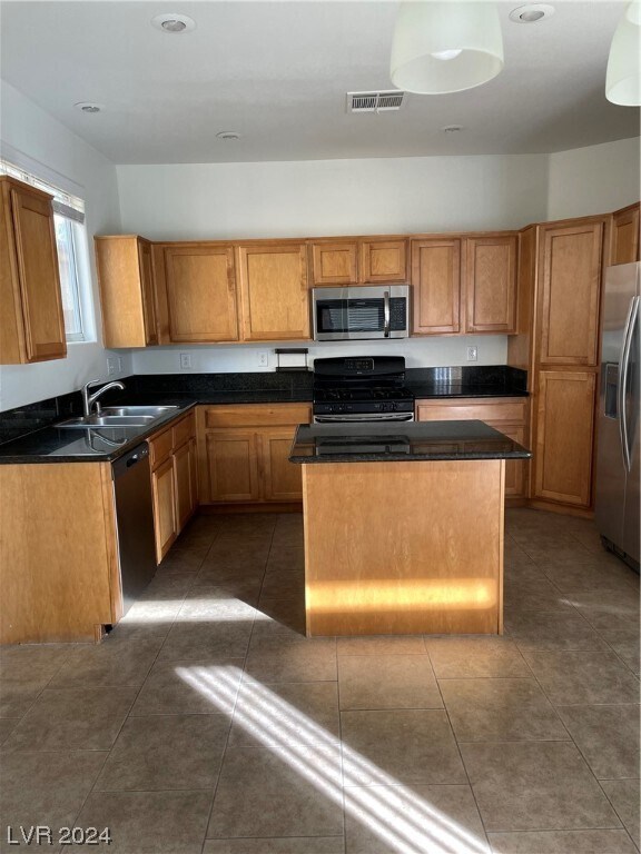 Building Photo - 8865 Kabito Creek Ct