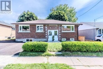 Building Photo - 1337 Cedar St